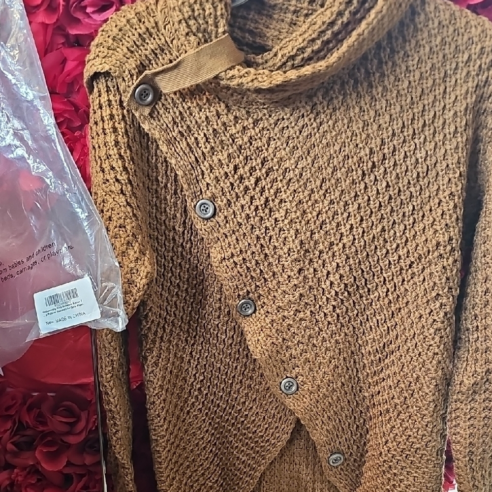 Girls NWT Brown Knit Button-Up Cowl Neck Sweater Size Medium